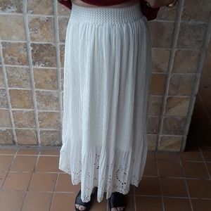 MAGIC WHITE SKIRT